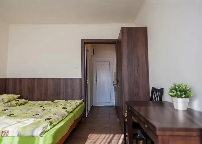 アパート Milan シオーフォク