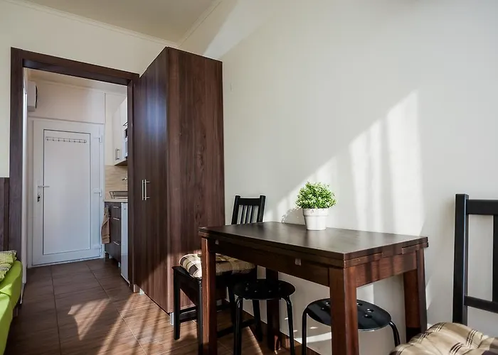 Milan シオーフォク