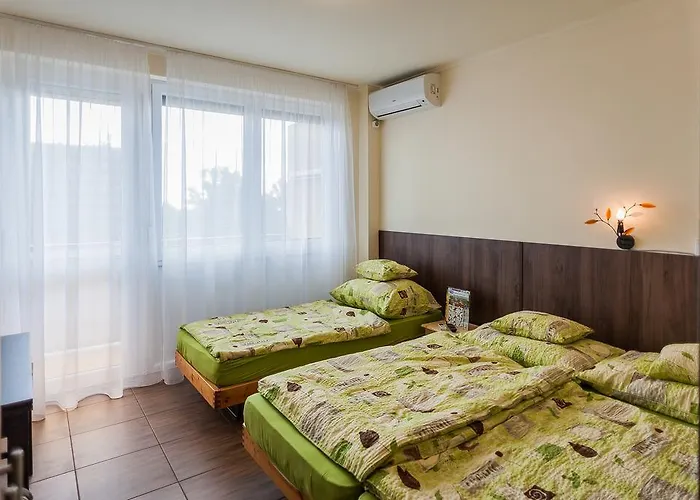 Milan * שיופוק